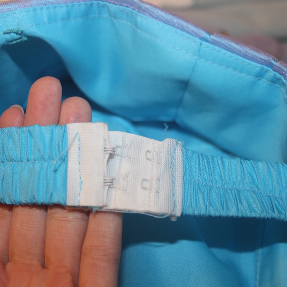 Prom dress - Picture 4 of 8